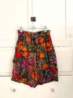 Jane Ashley Floral Beaded Shorts High Rise Pull On Medium